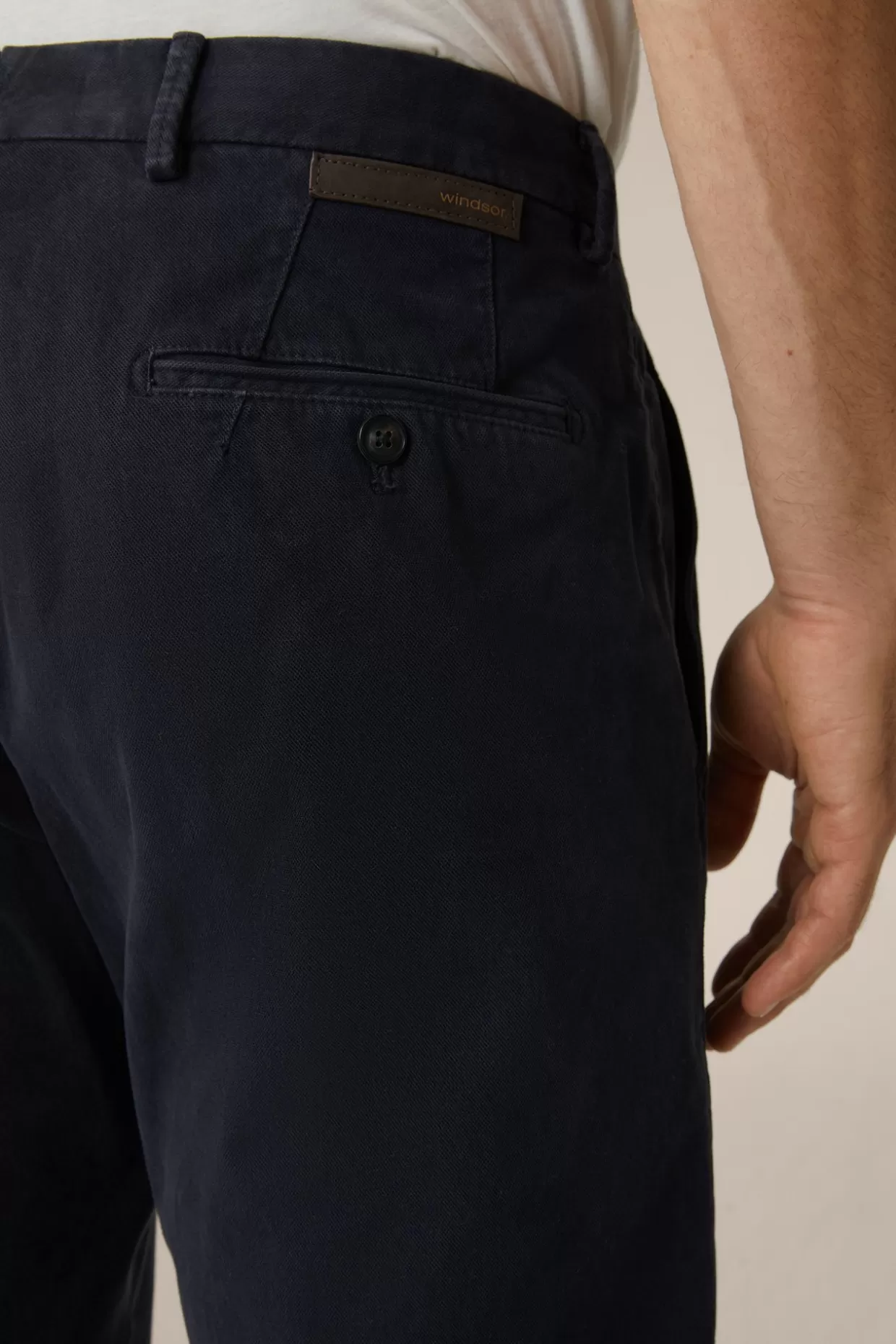 baumwollchino_cino_mit_struktur_in_2-2.webp Herren Windsor Baumwoll-Chino Cino Mit Struktur In