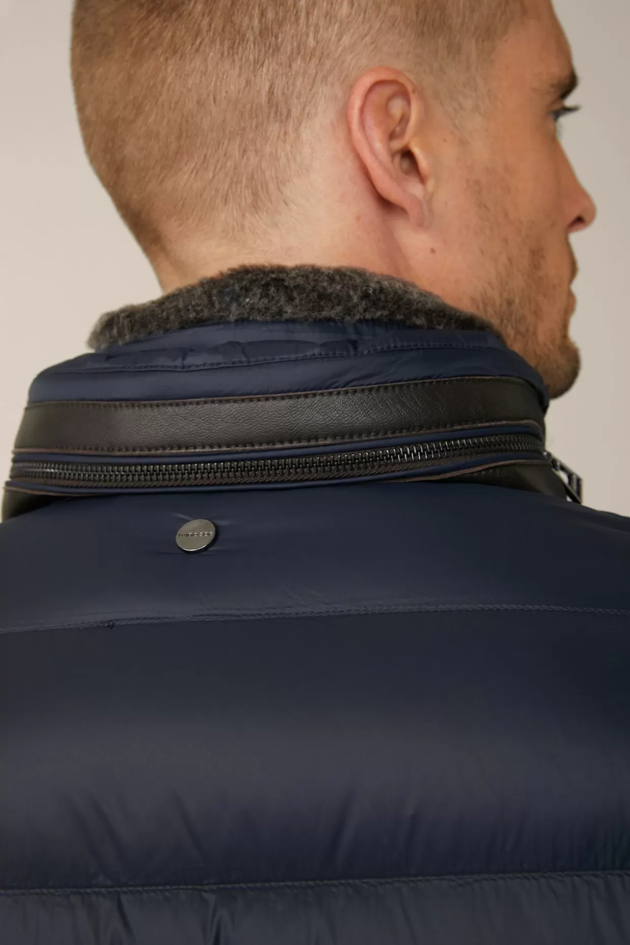 daunensteppmantel_otello_in_dunkelblau_6.webp Herren Windsor Daunen-Steppmantel Otello In Dunkelblau