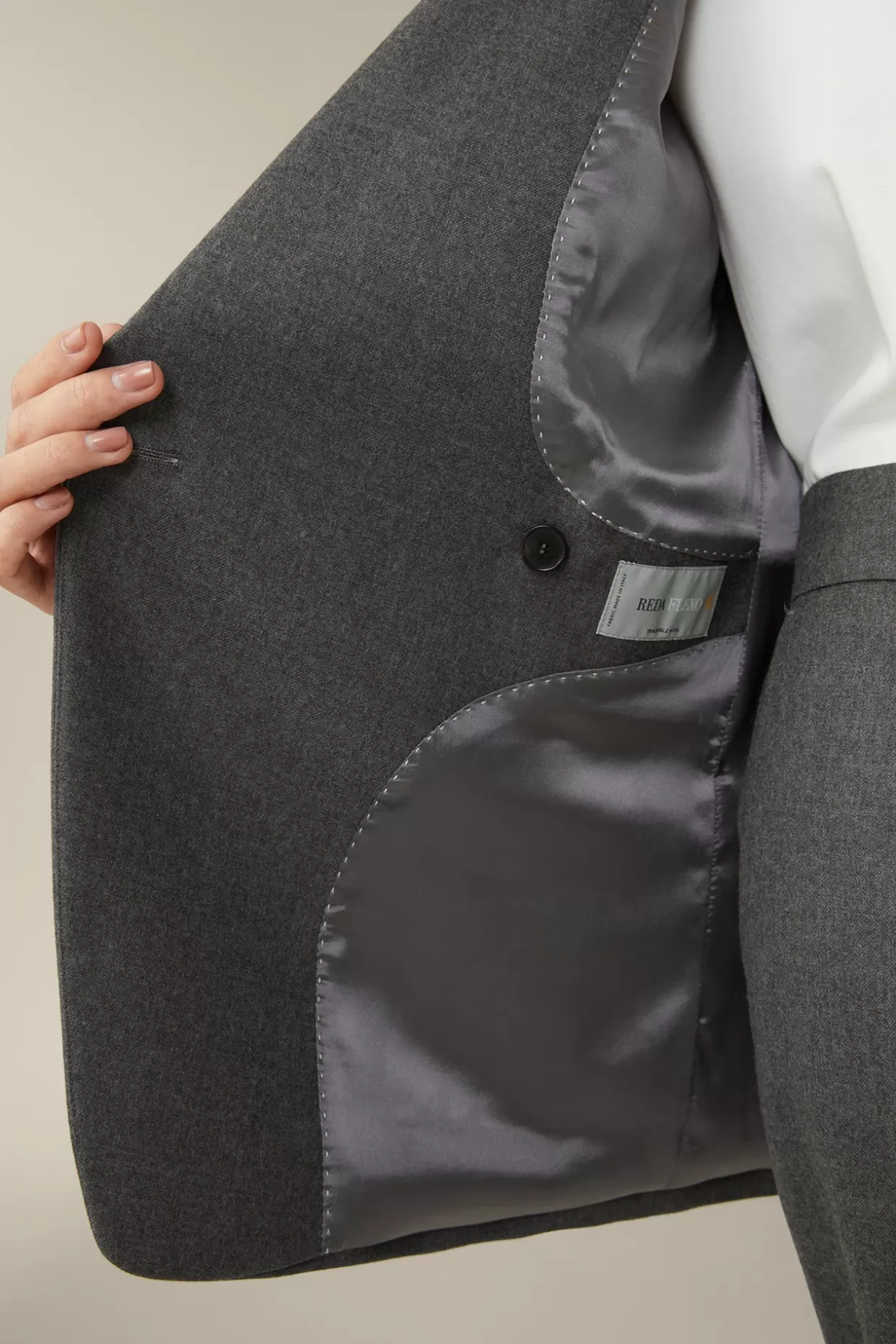 flanelldoppelreiherblazer_in_4.webp Damen Windsor Flanell-Doppelreiher-Blazer In