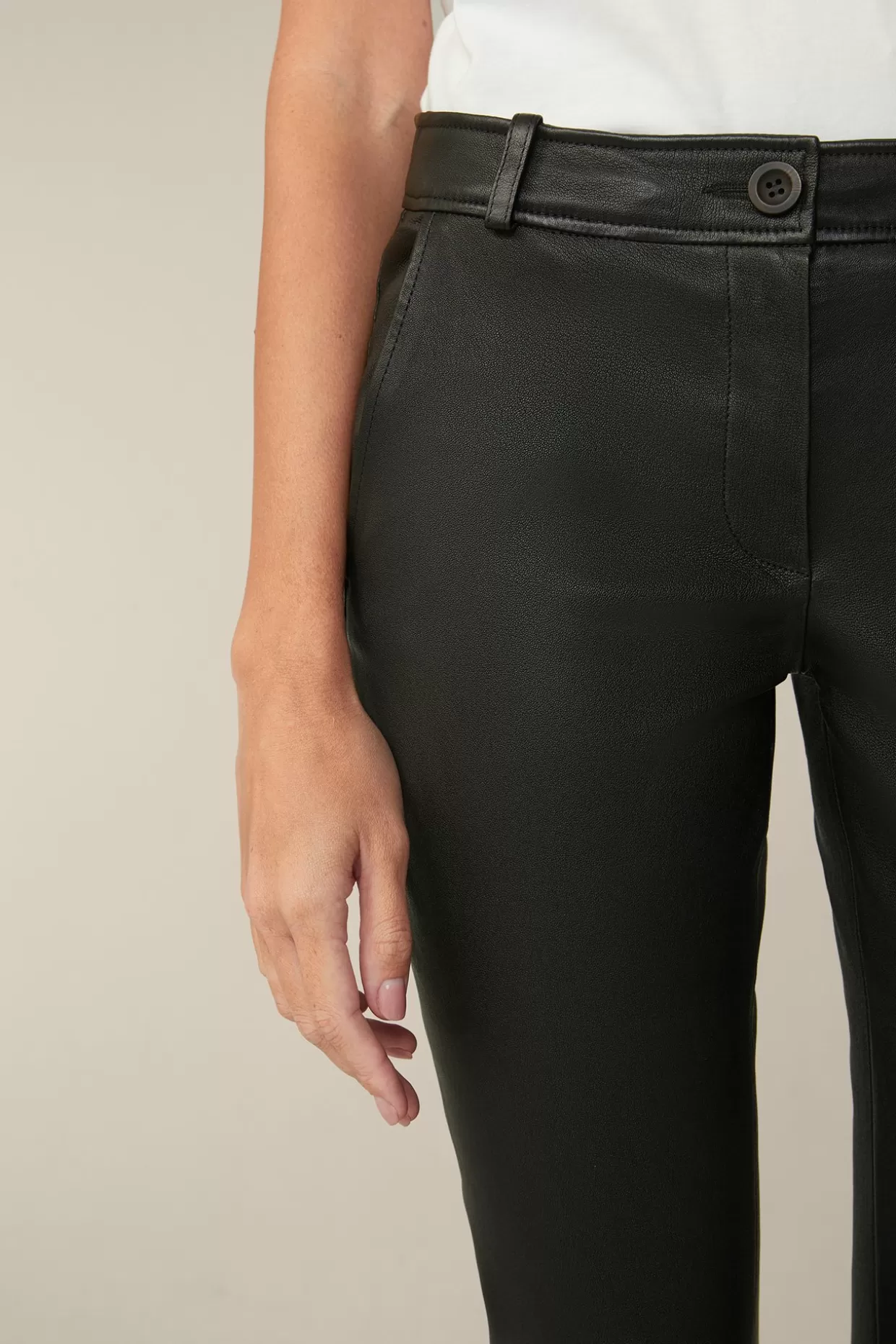 lammnappalederhose_in_3-1.webp Damen Windsor Lammnappa-Leder-Hose In