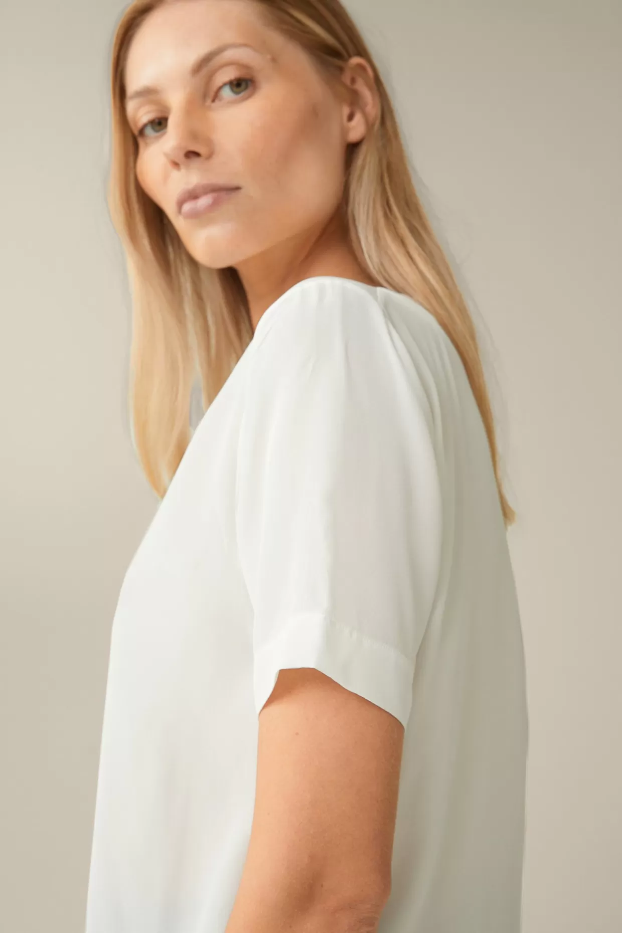 seidenkurzarmshirt_in_2-1.webp Damen Windsor Seiden-Kurzarm-Shirt In